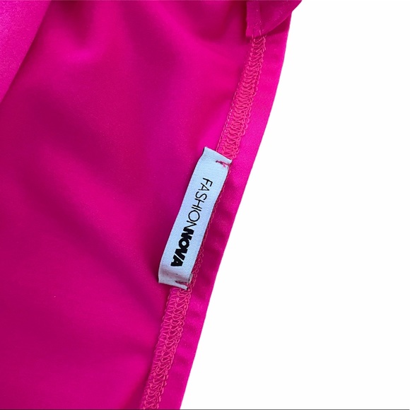 Pink Bodycon Dress with Cutout - Picture 4 of 4